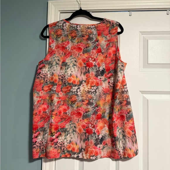 10 Items for $20: Athleta Multicolor Floral Sleeveless Blouse - Picture 4 of 4